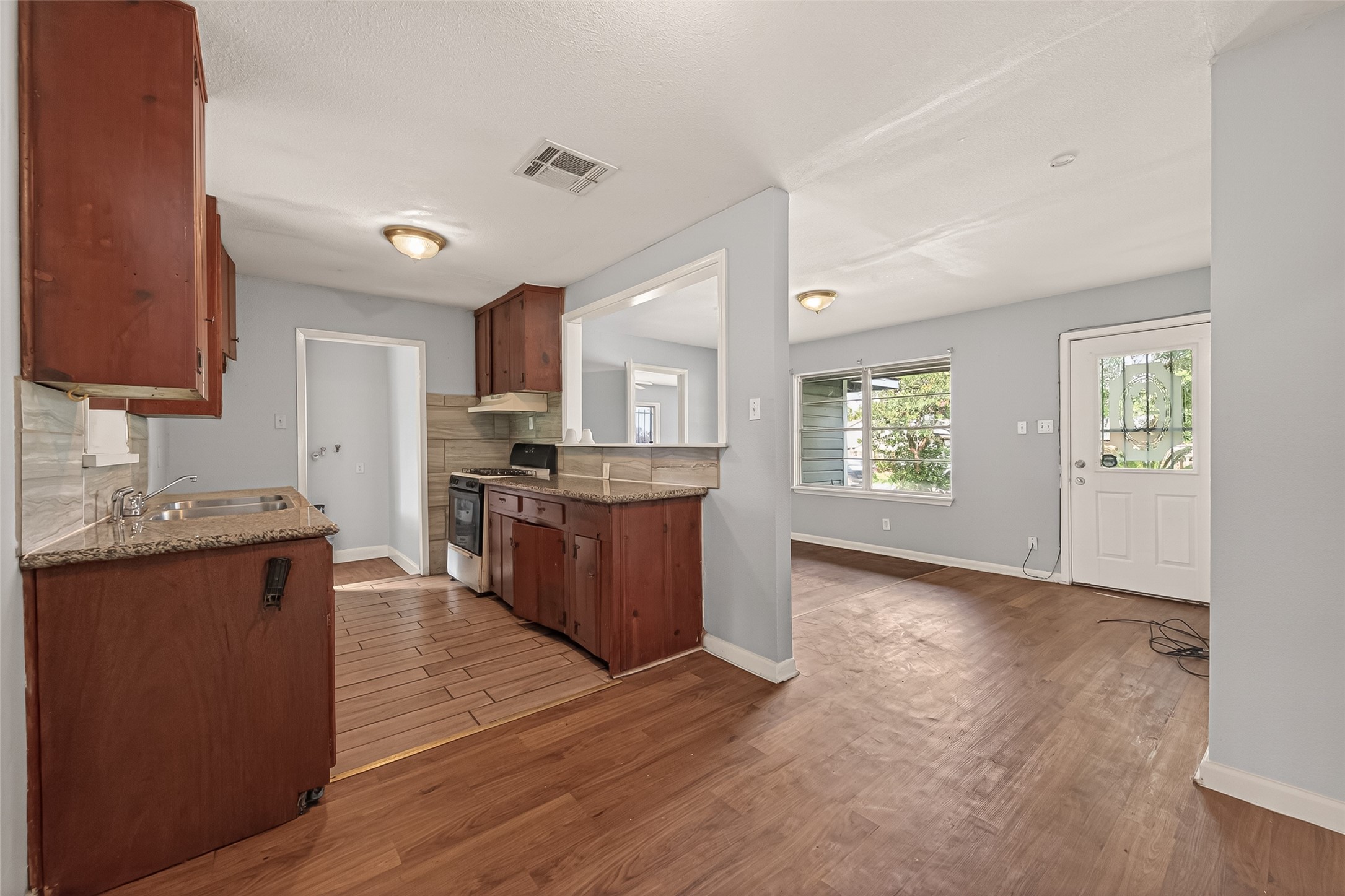 10506 Buffum Street Property Photo 13