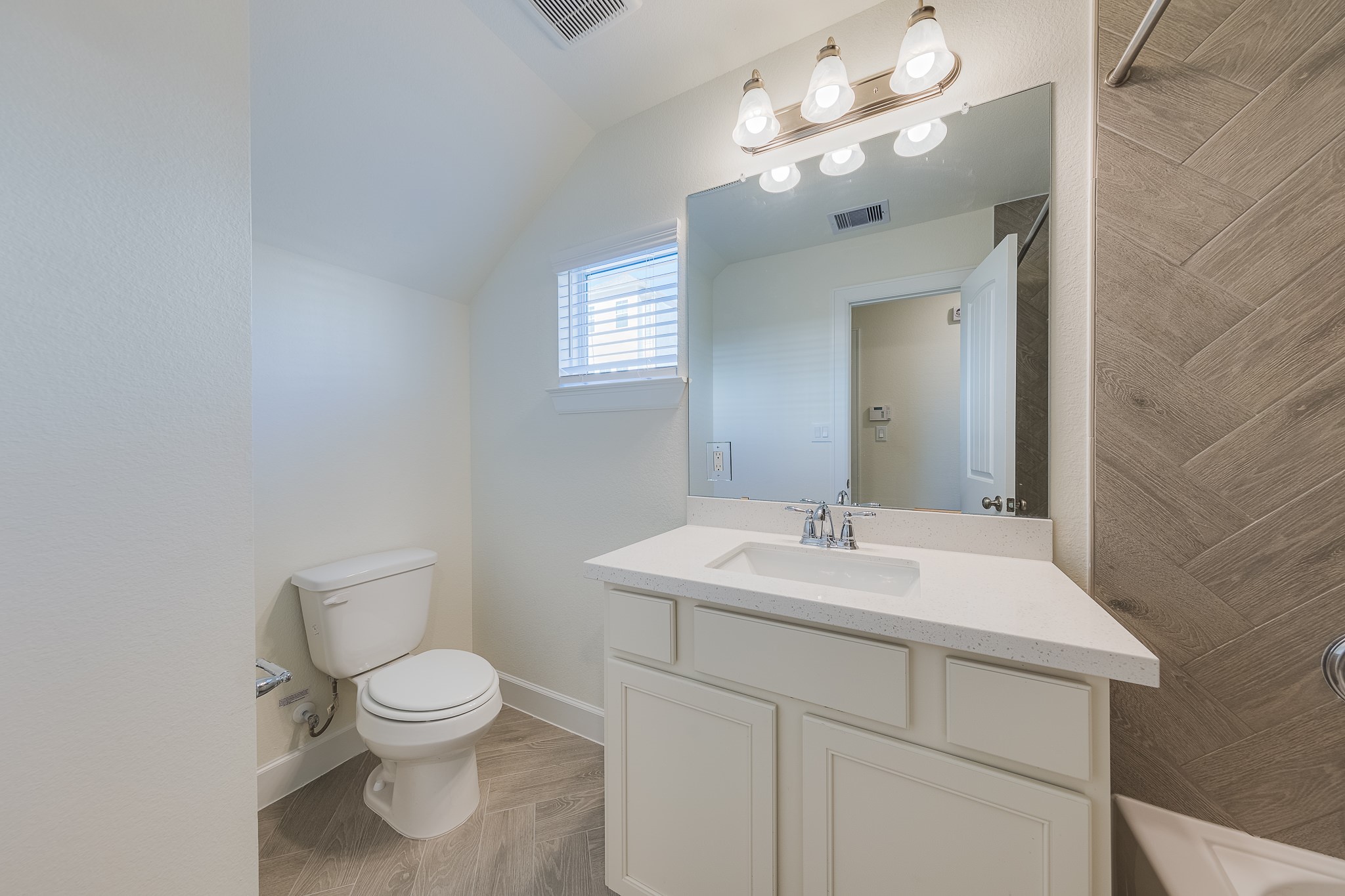 1920 Honey Mound Dr Drive Property Photo 6
