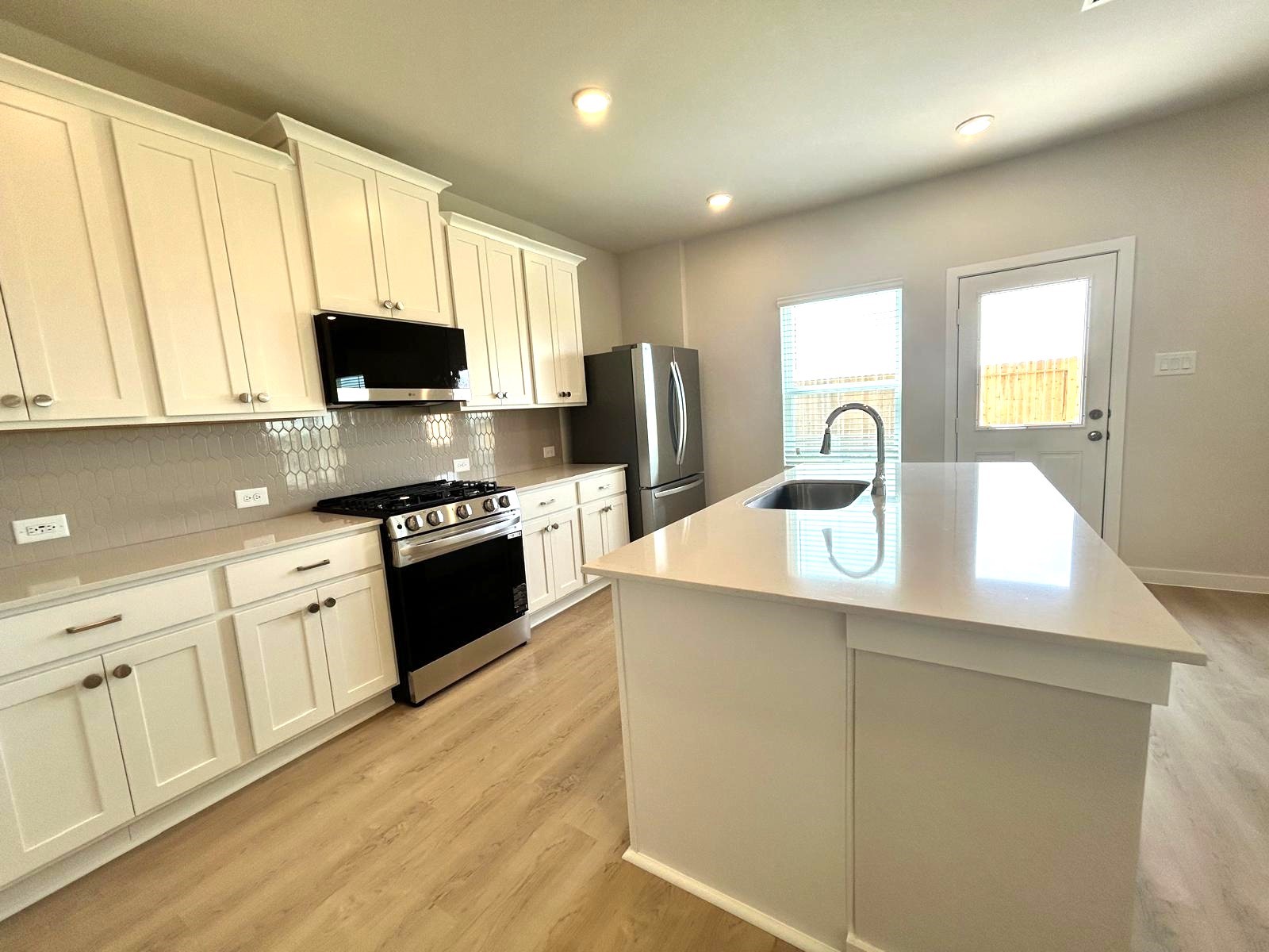 26223 Venus Trap Trail Property Photo 7