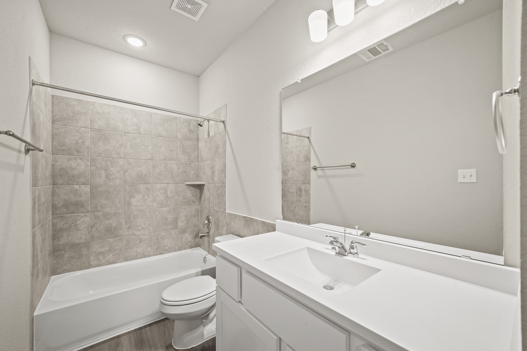 15023 Almeece Street Property Photo 7