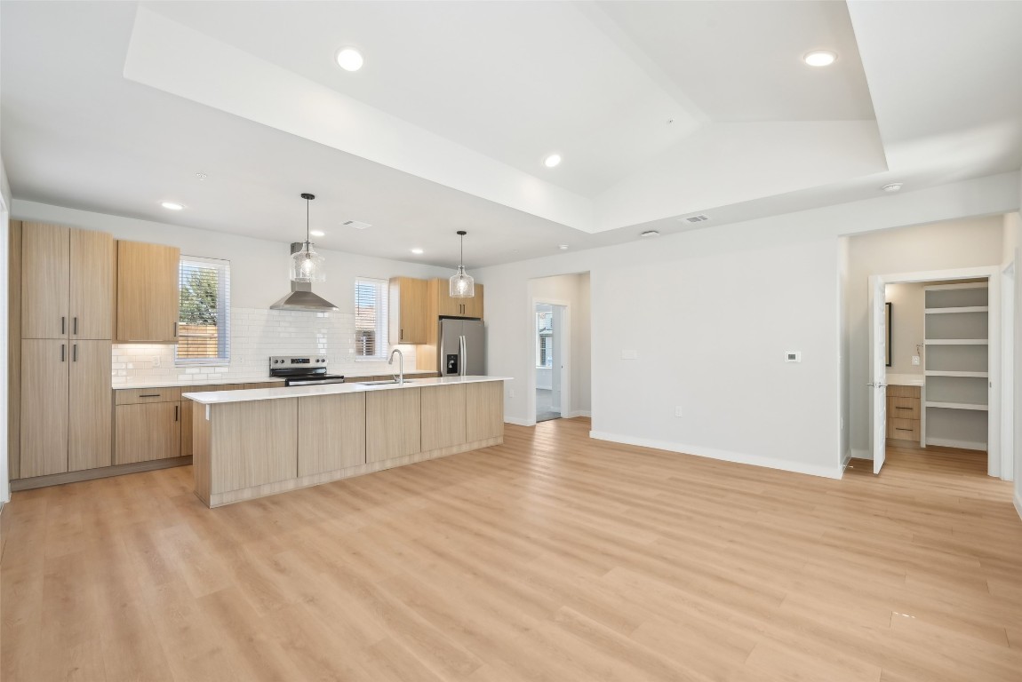 3651-621 S Custer Road Property Photo 8