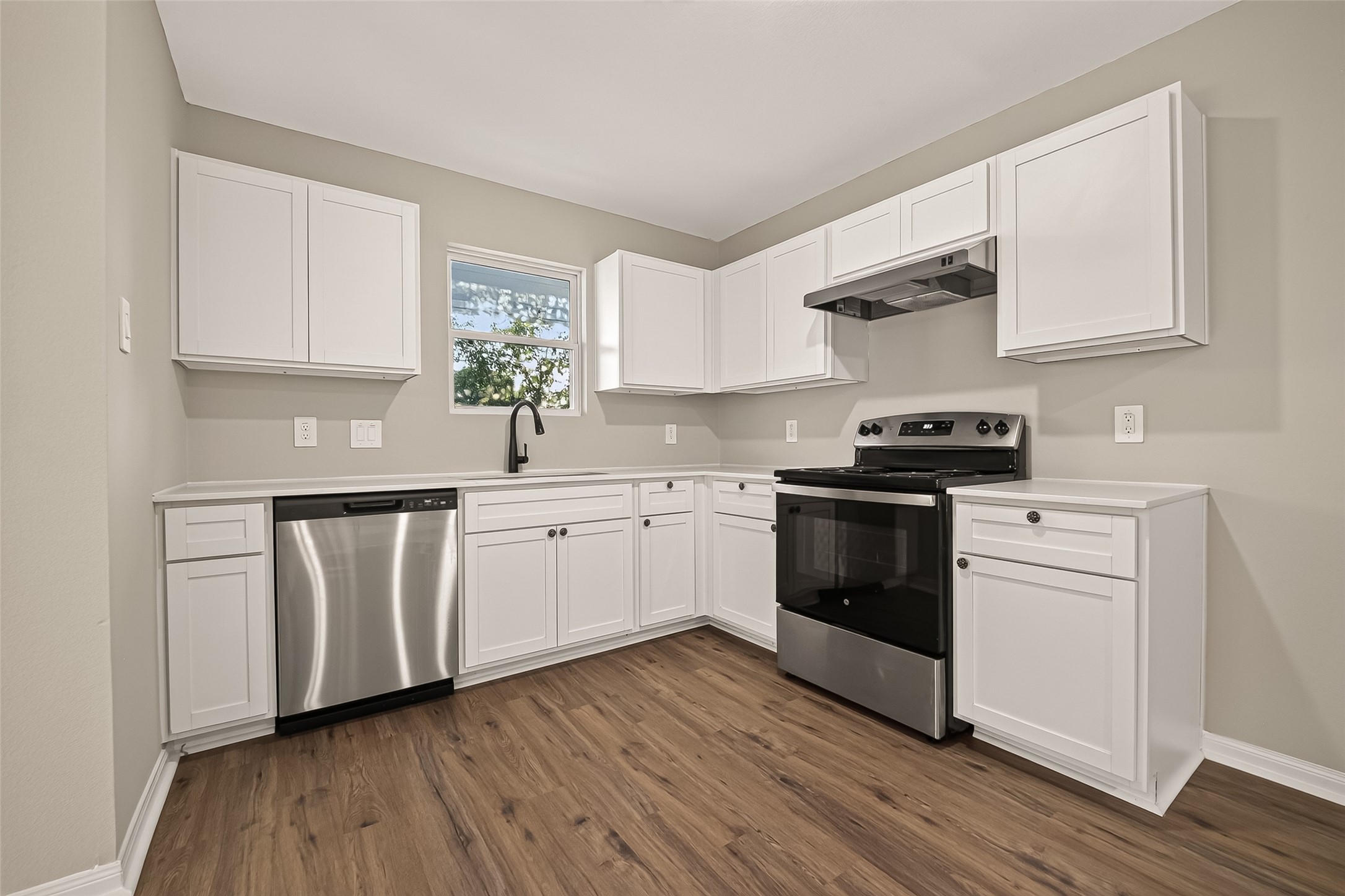 16495 Jasmine Marie Place Property Photo 12