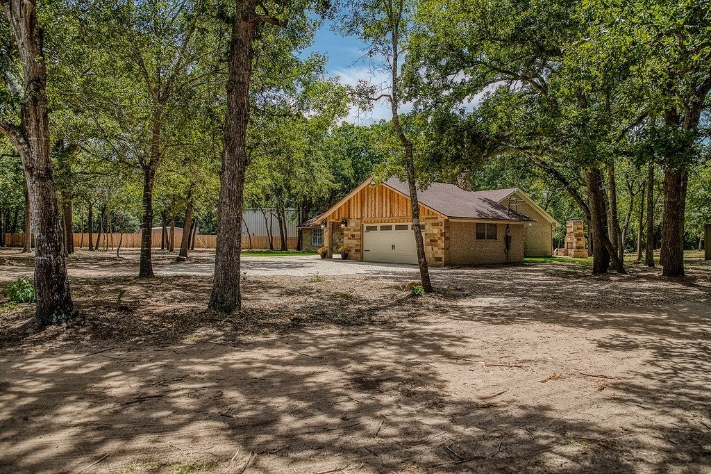 5504 Hillside Property Photo 2