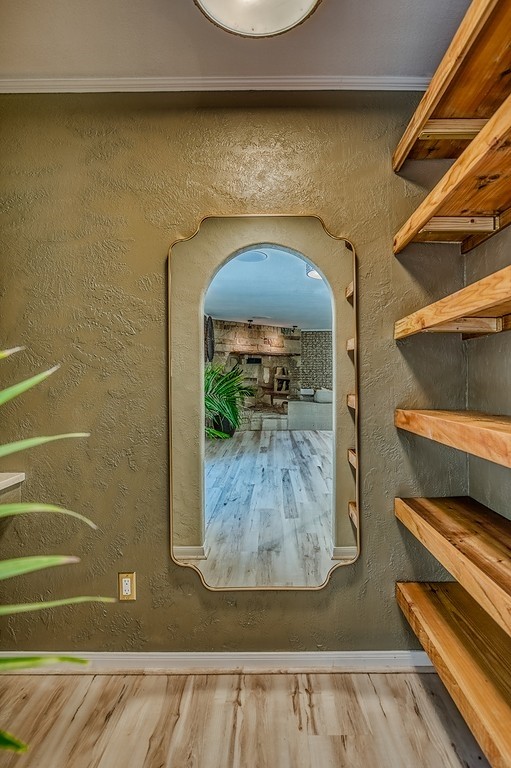 5504 Hillside Property Photo 12