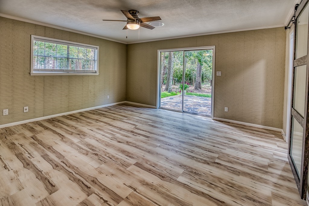 5504 Hillside Property Photo 19
