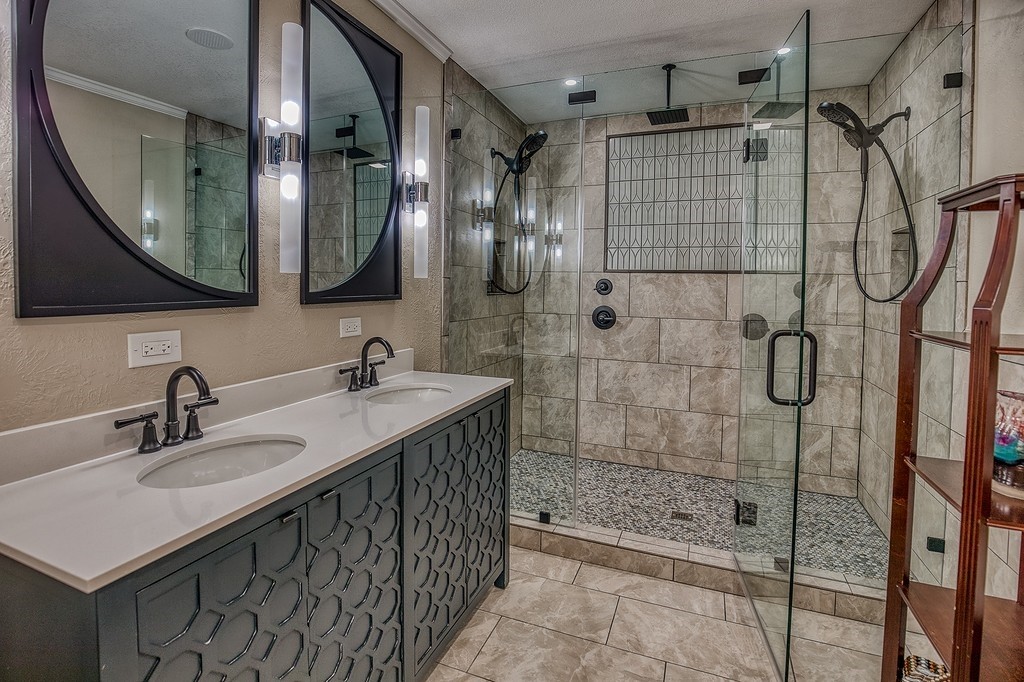 5504 Hillside Property Photo 21
