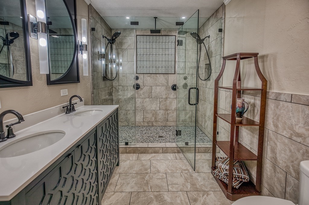 5504 Hillside Property Photo 22