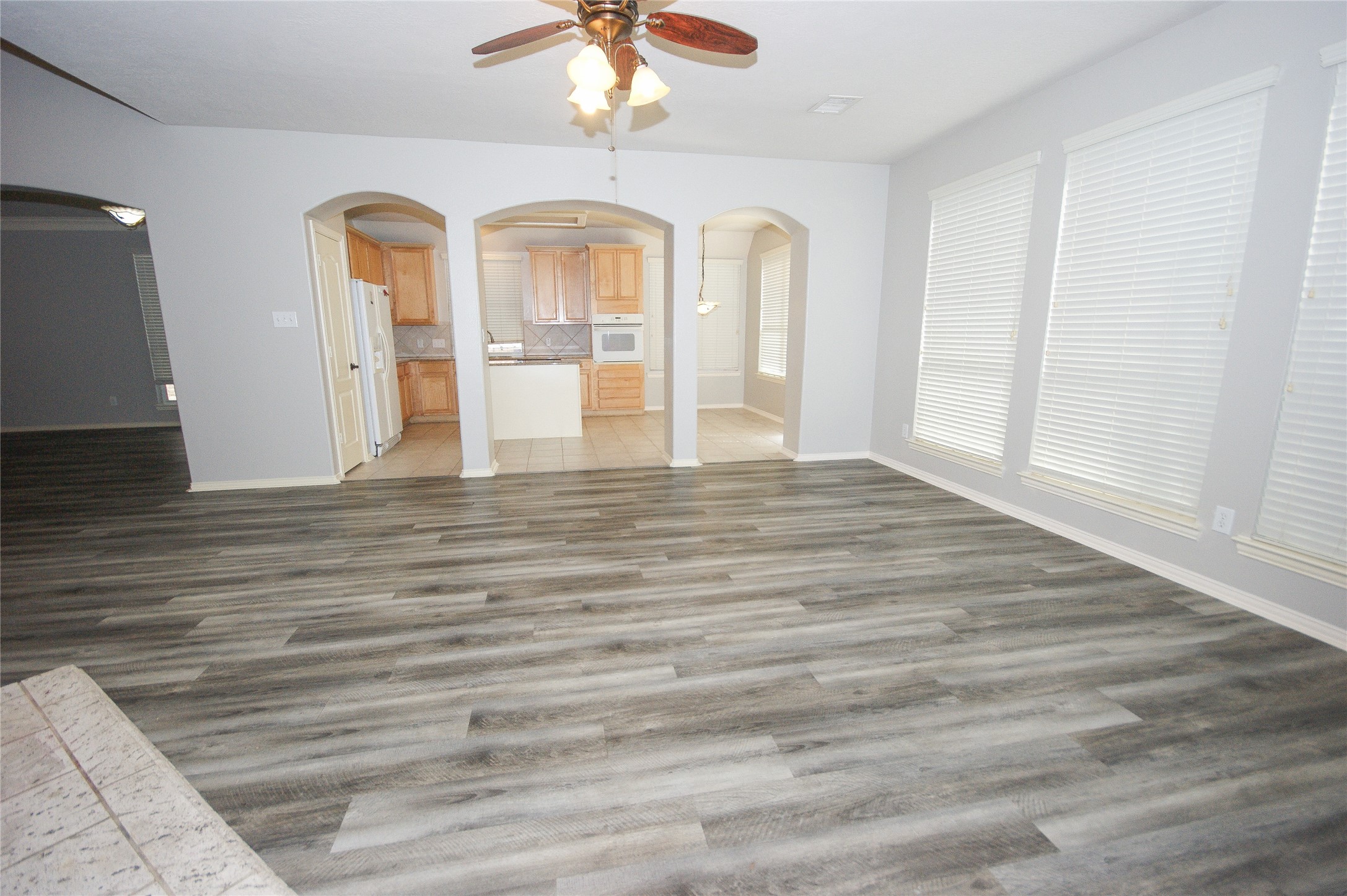 2516 Royal Terns Court Property Photo 6