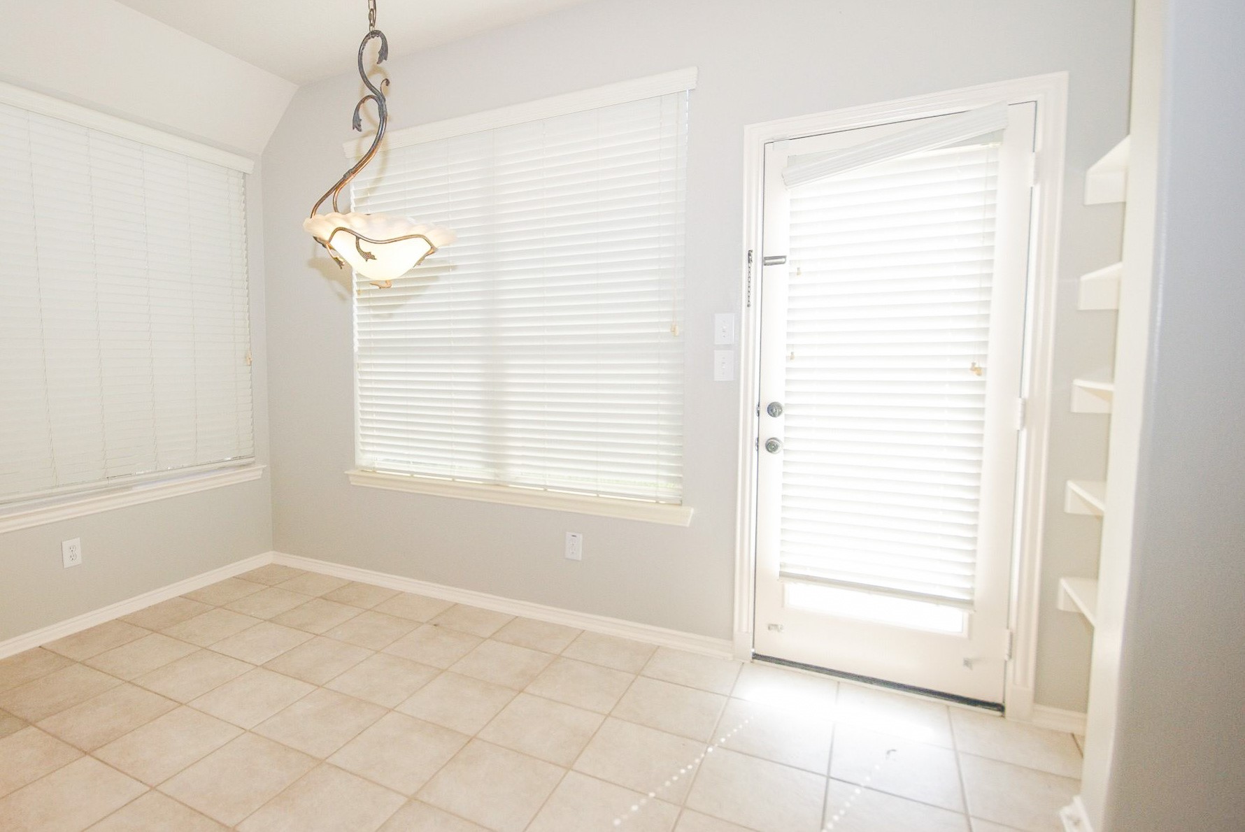 2516 Royal Terns Court Property Photo 17