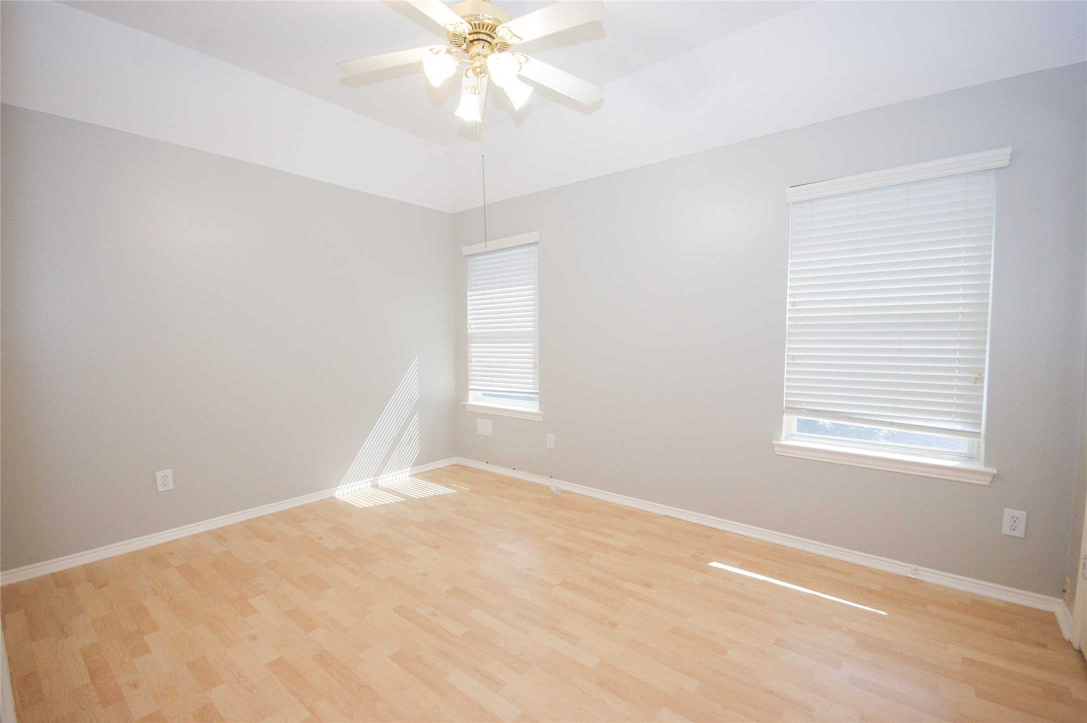 2516 Royal Terns Court Property Photo 23