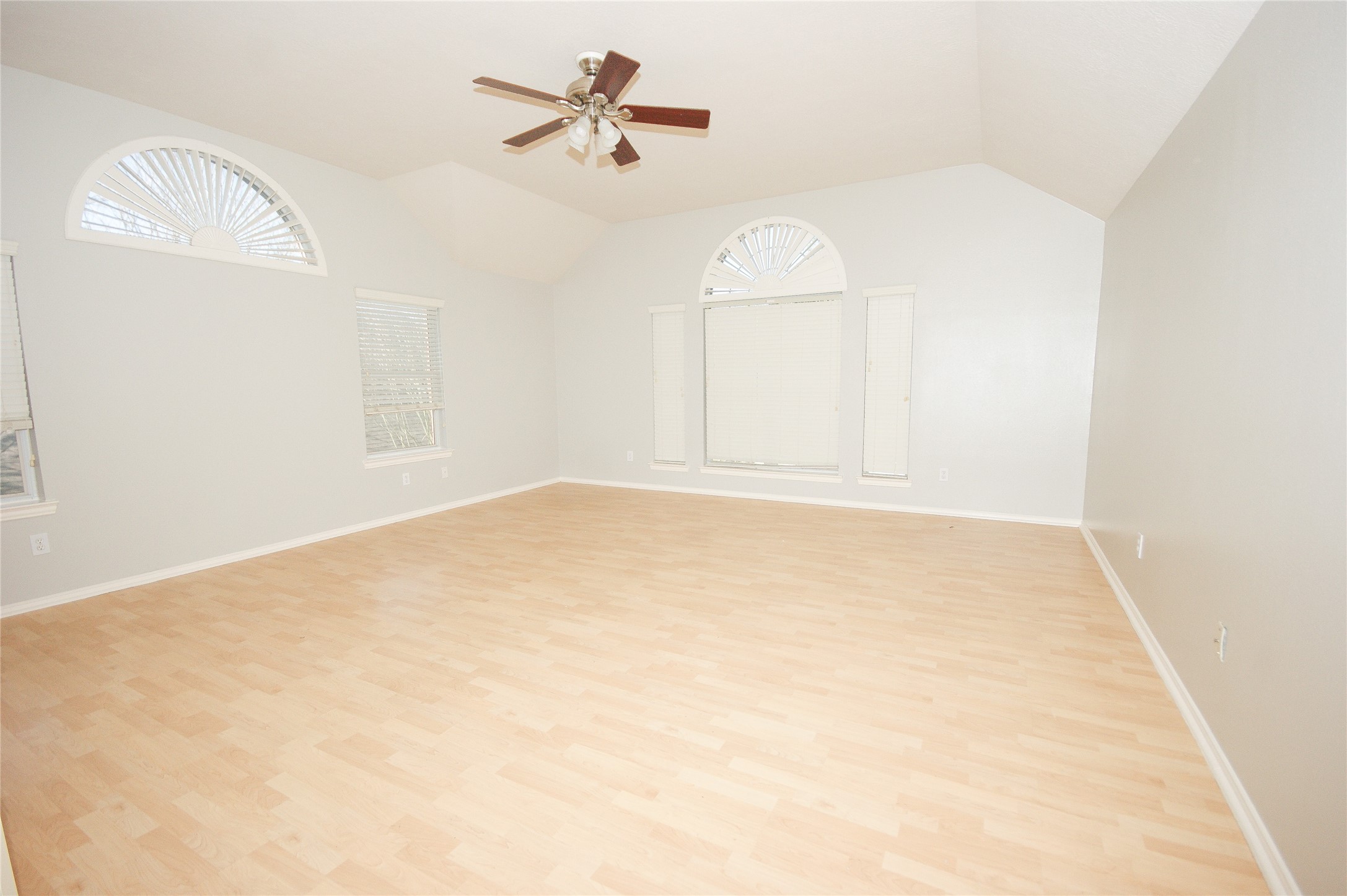 2516 Royal Terns Court Property Photo 25