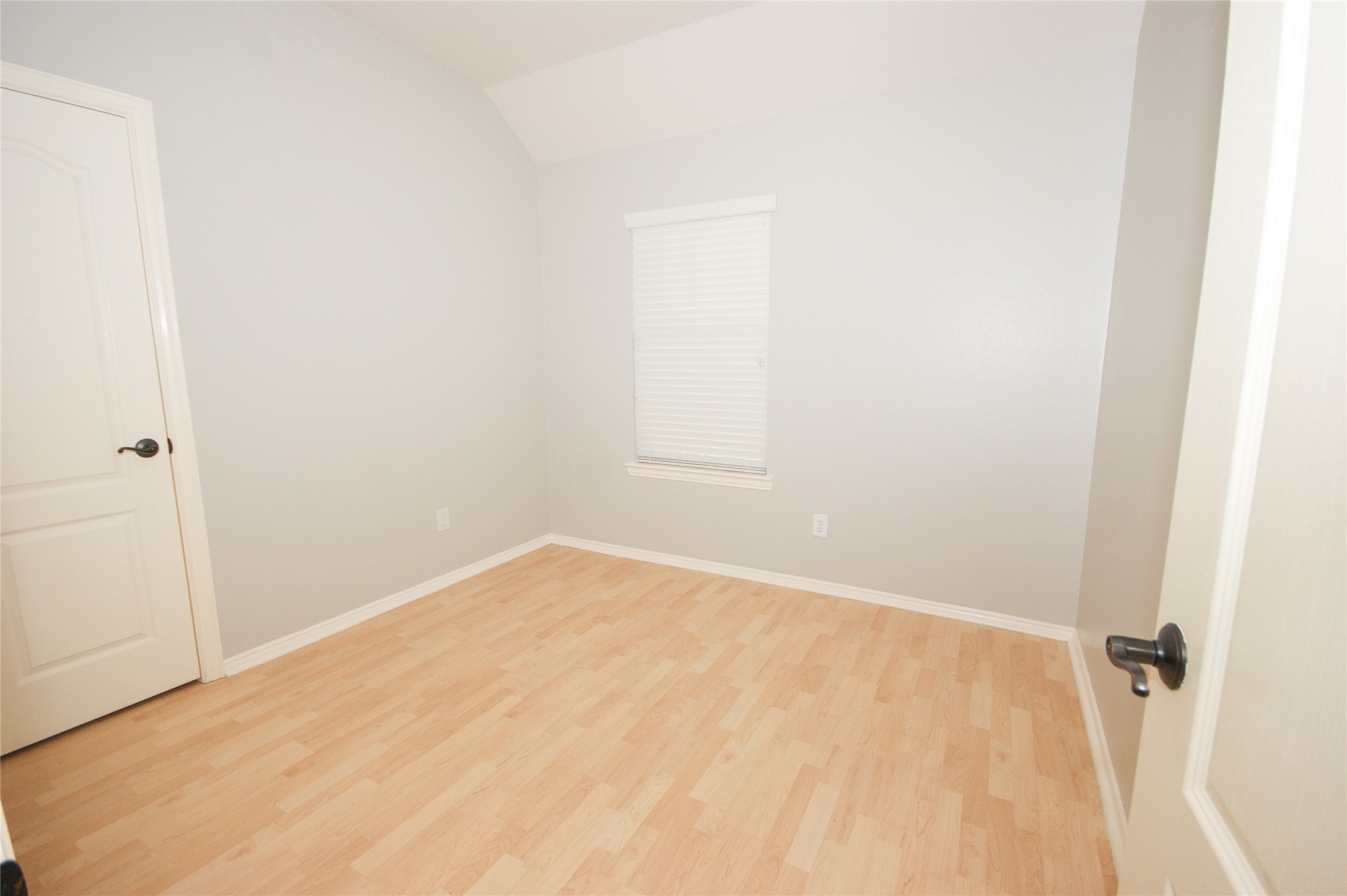 2516 Royal Terns Court Property Photo 25