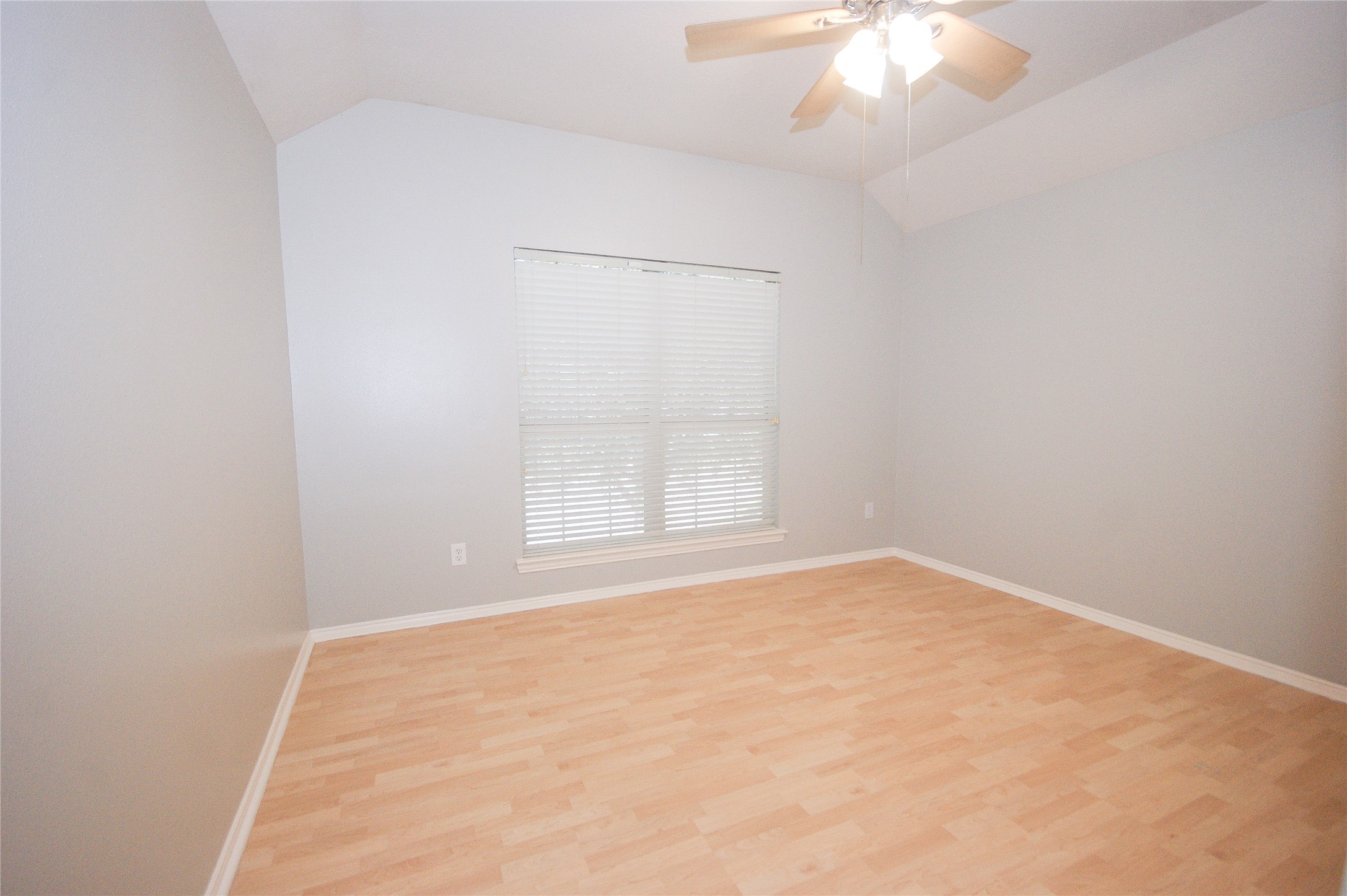2516 Royal Terns Court Property Photo 26