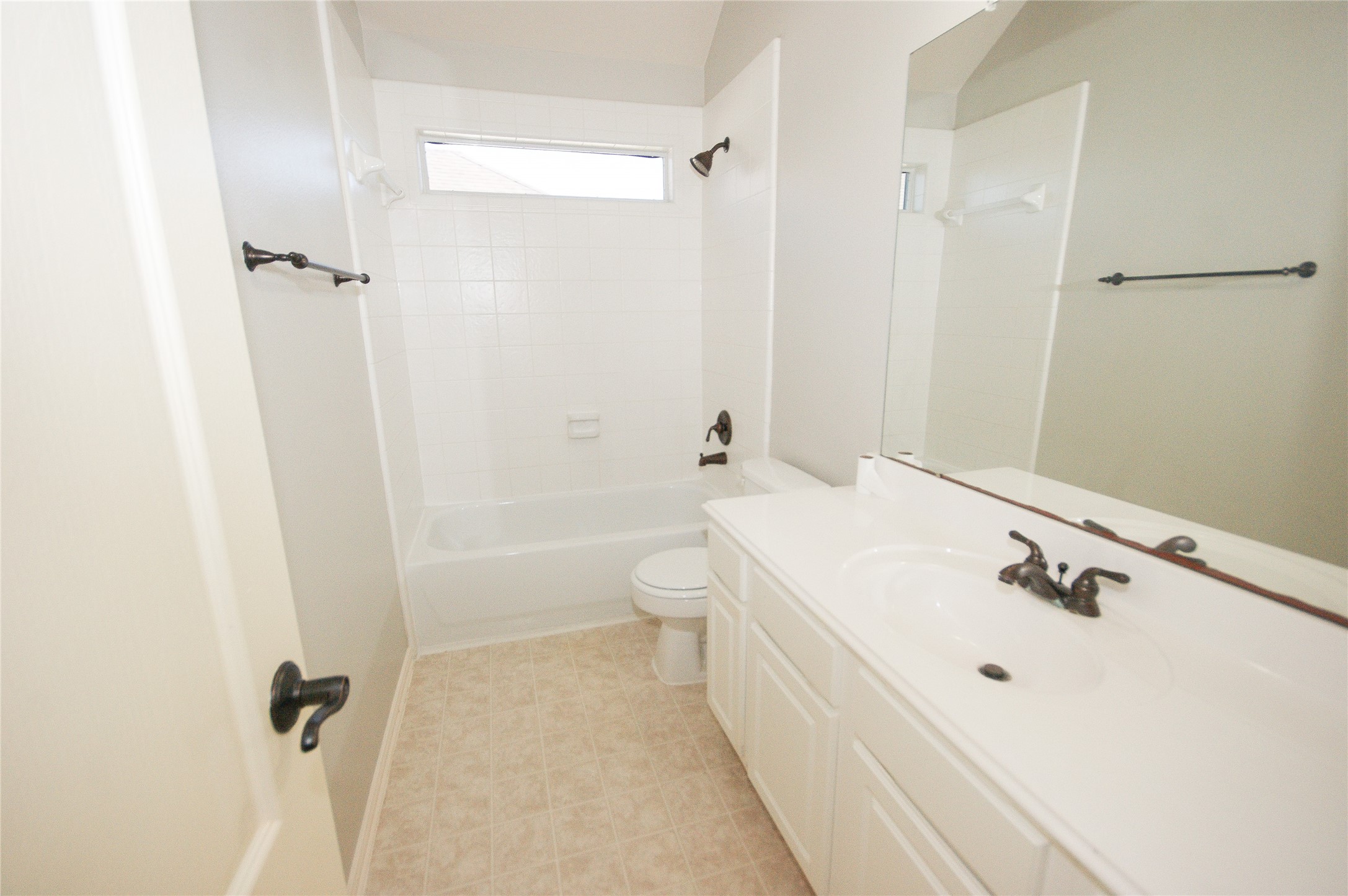 2516 Royal Terns Court Property Photo 28