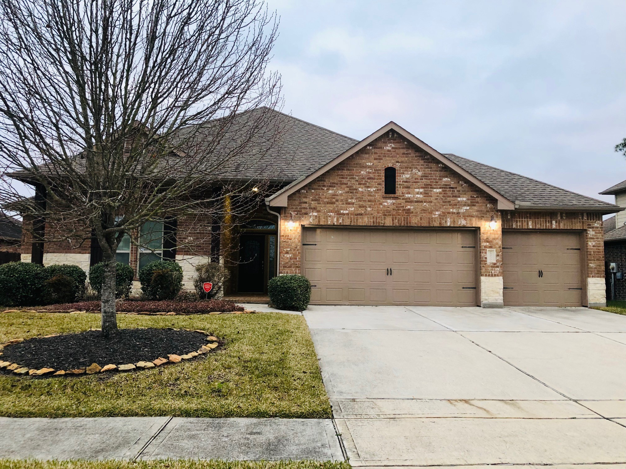 18011 Oliveria Way Property Photo