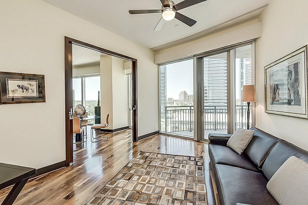 1600 Post Oak 1202 Property Photo 6