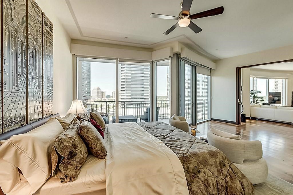 1600 Post Oak 1202 Property Photo 9