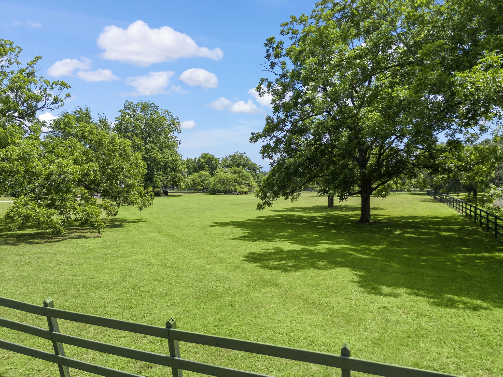 5326 Harris Woods Trace Property Photo 3