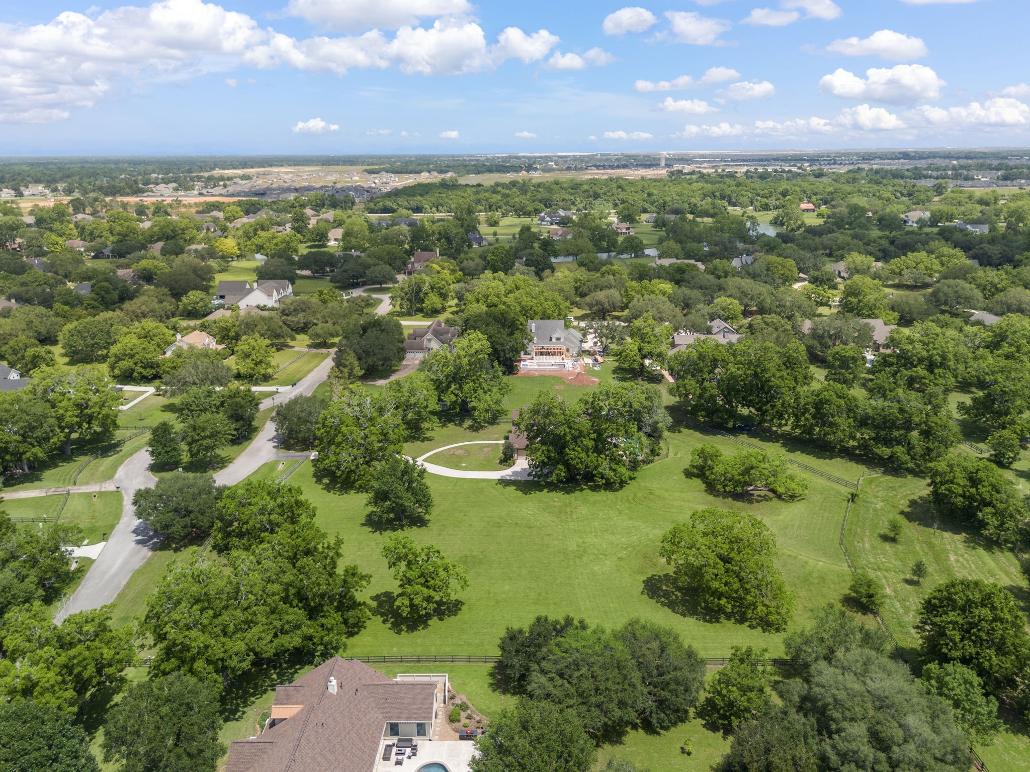 5326 Harris Woods Trace Property Photo 9