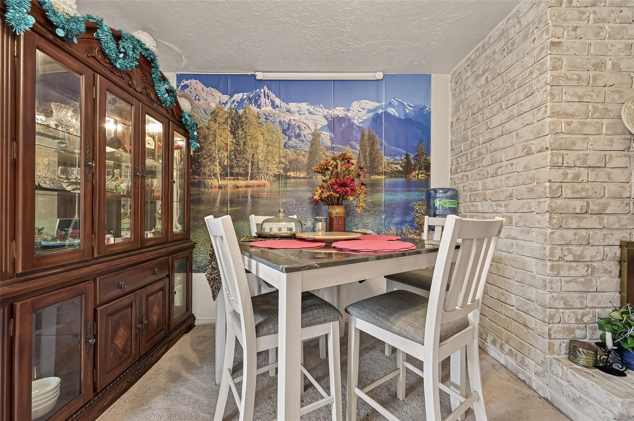 14769 Perthshire Road Property Photo 9
