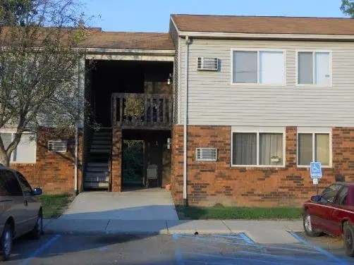 1037 S Main St Property Photo 3