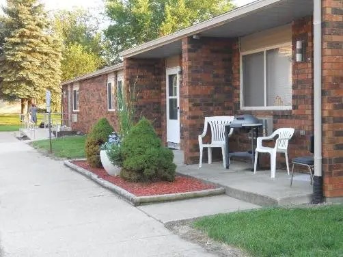 1037 S Main St Property Photo 4