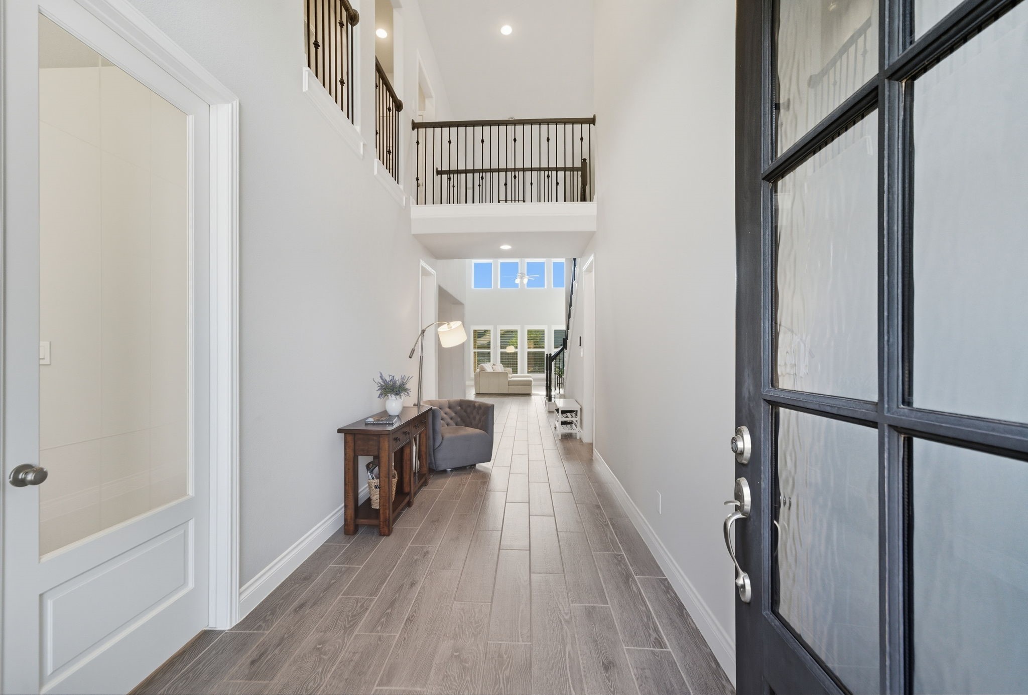 6923 Red Oak Drive Property Photo 4