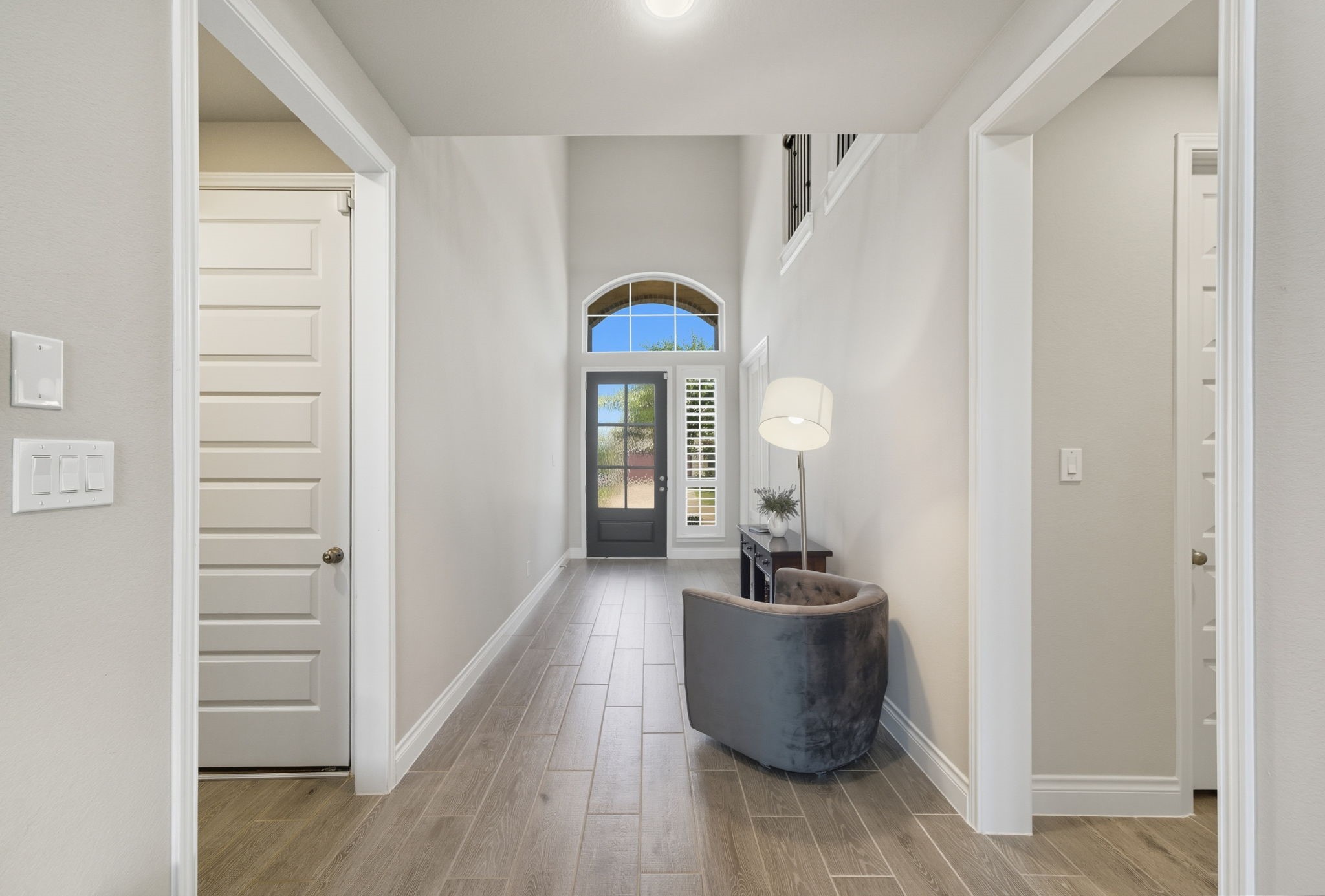 6923 Red Oak Drive Property Photo 7