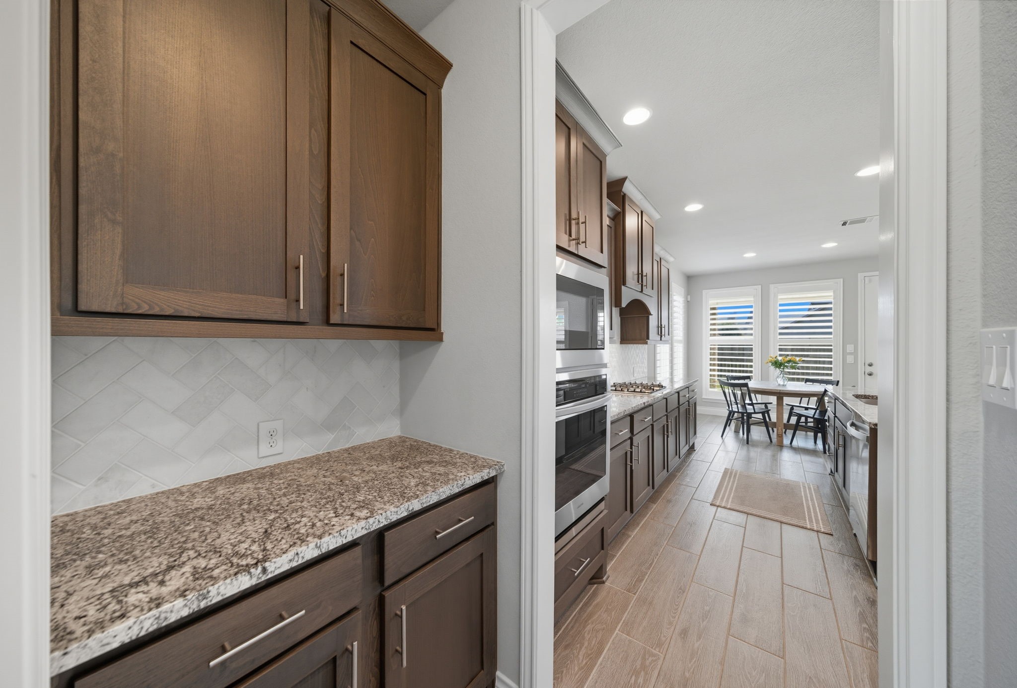 6923 Red Oak Drive Property Photo 19