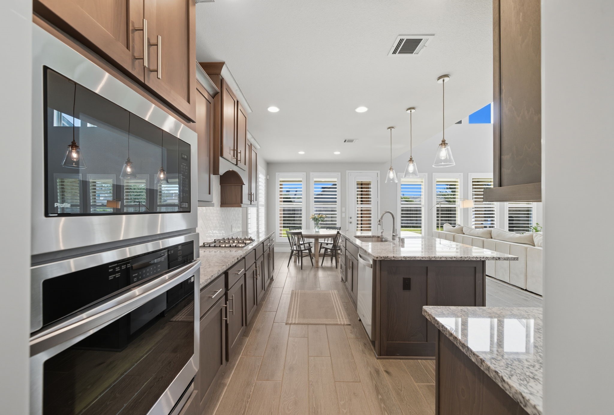 6923 Red Oak Drive Property Photo 20