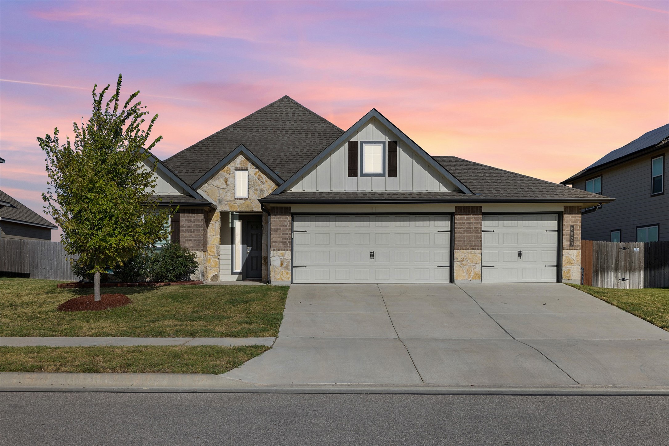 6620 Mcgregor Loop Property Photo 1