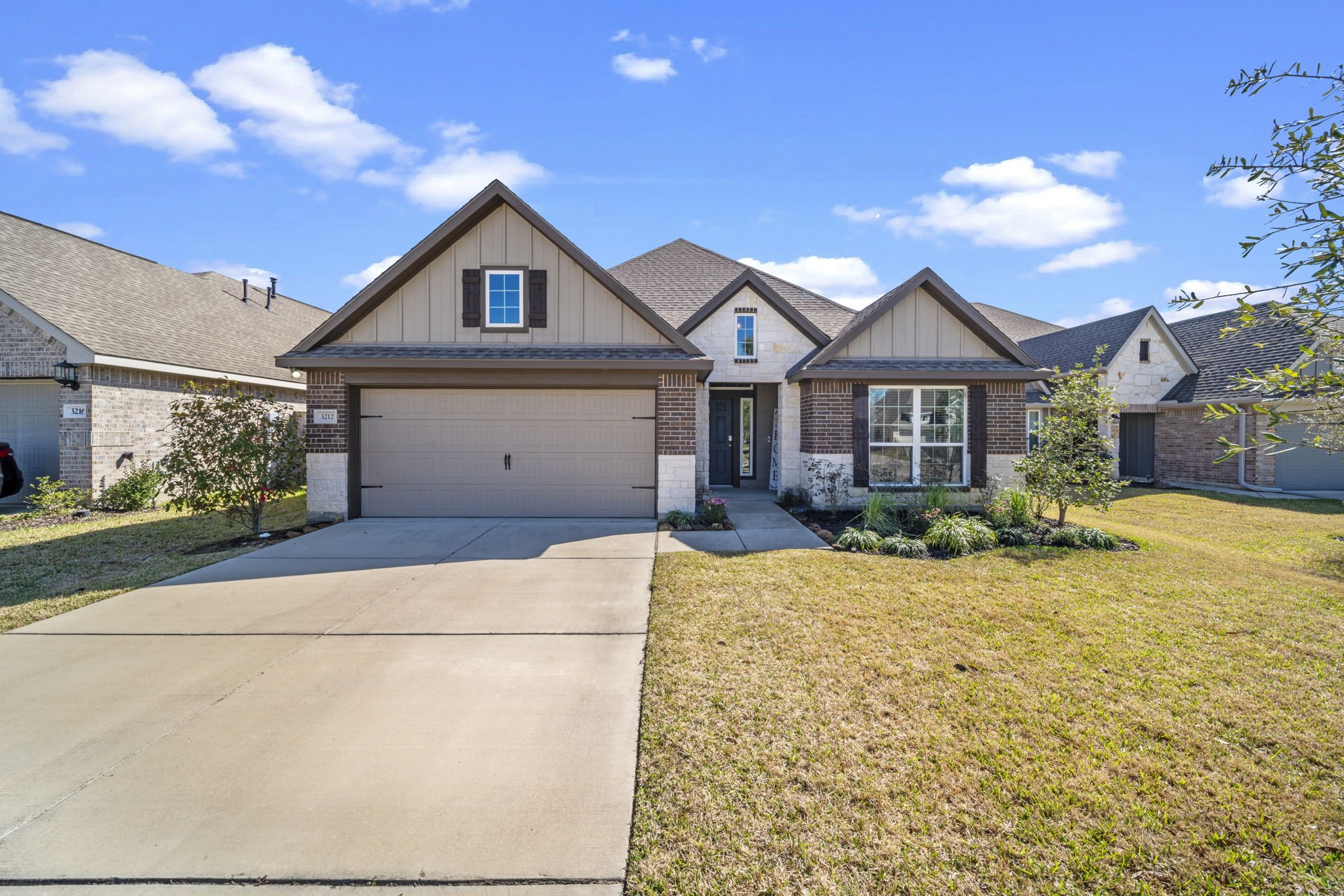 3212 Climbing Gardens Court Property Photo 1
