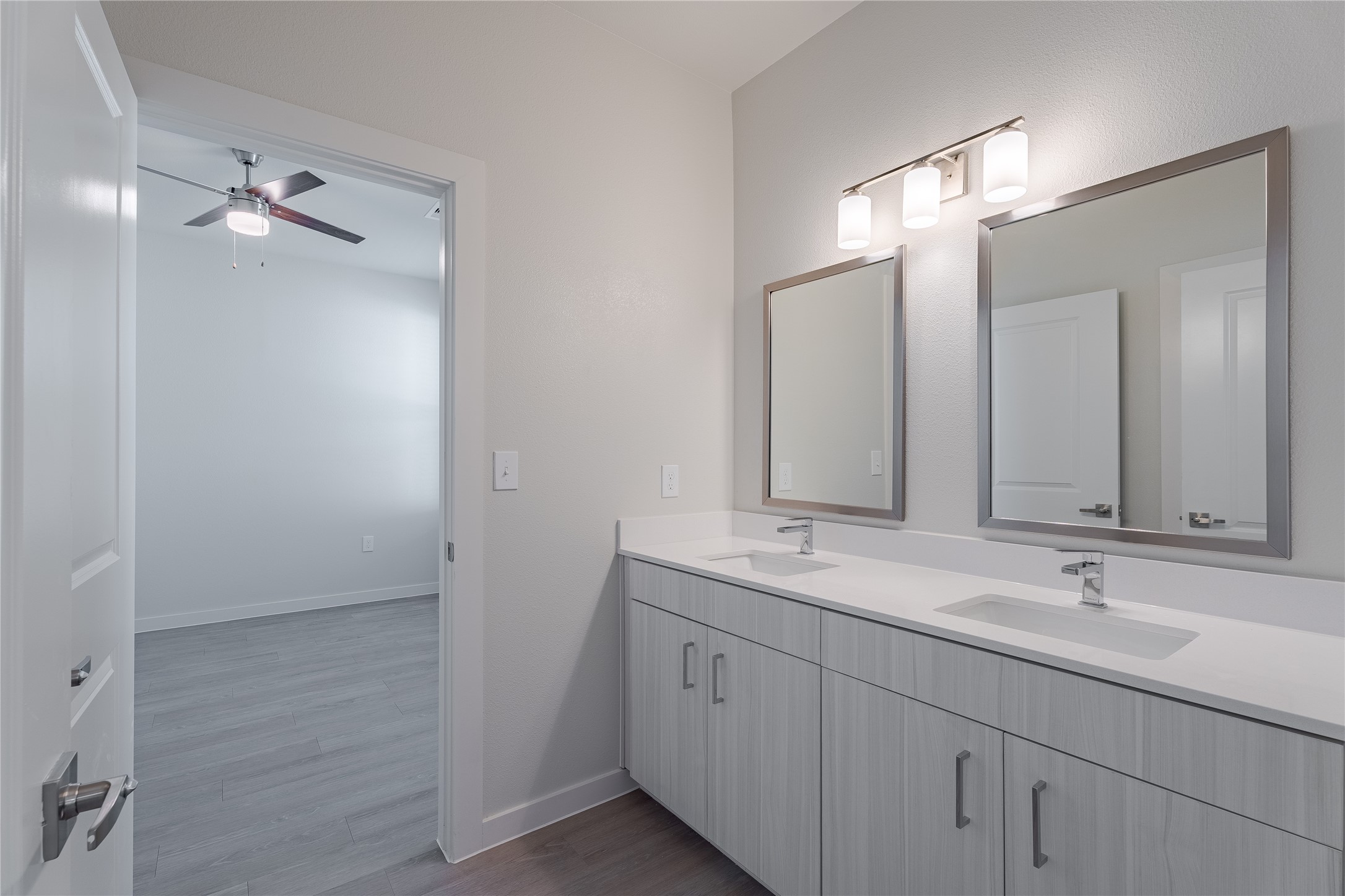 22014 Lesley Grove Lane Property Photo 3