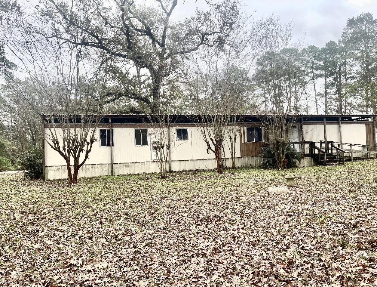 933 S Pine Lake Road Property Photo 3