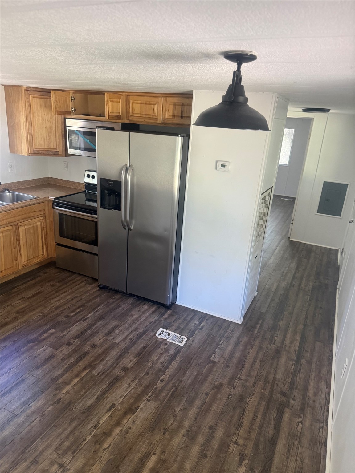 933 S Pine Lake Road Property Photo 4