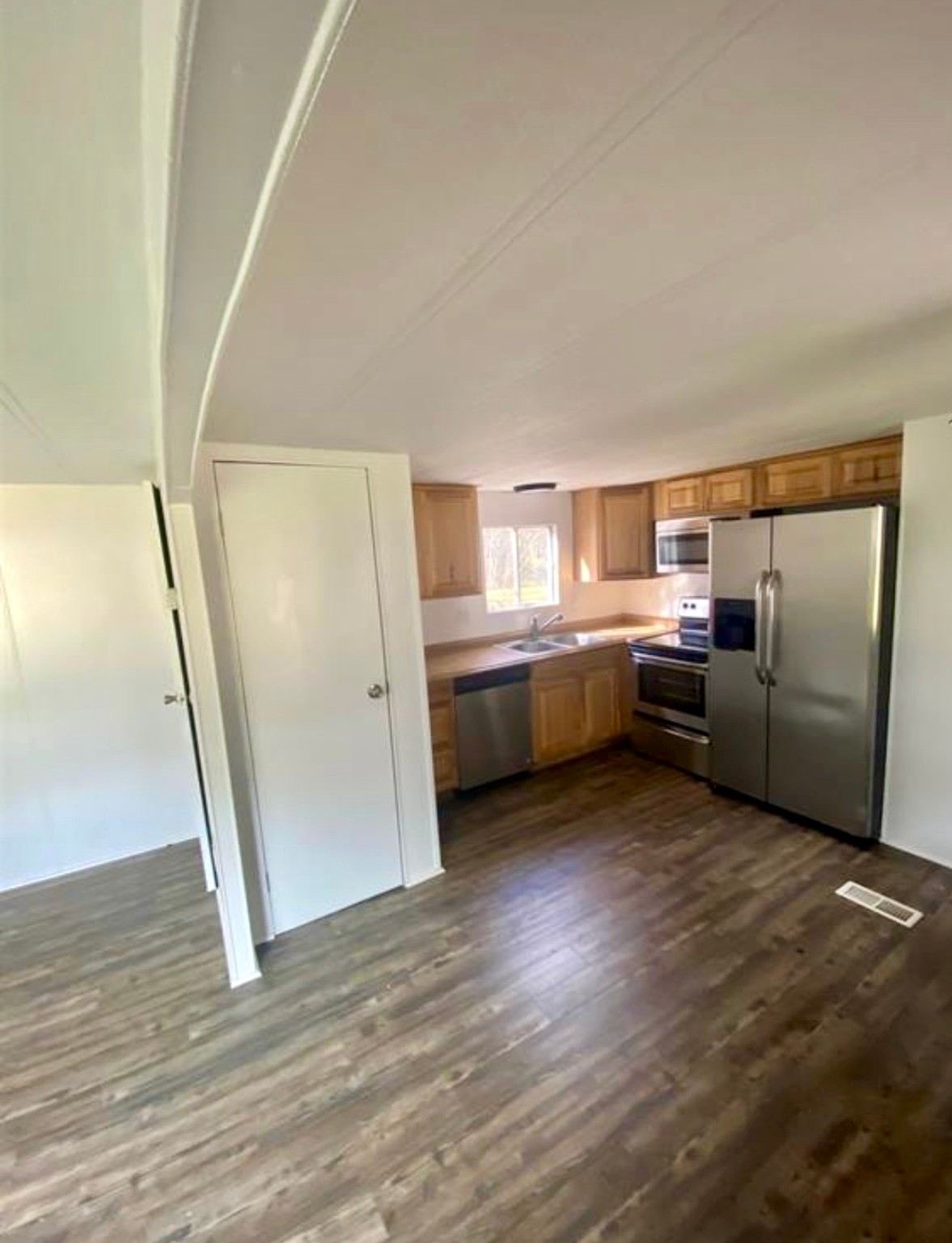 933 S Pine Lake Road Property Photo 5