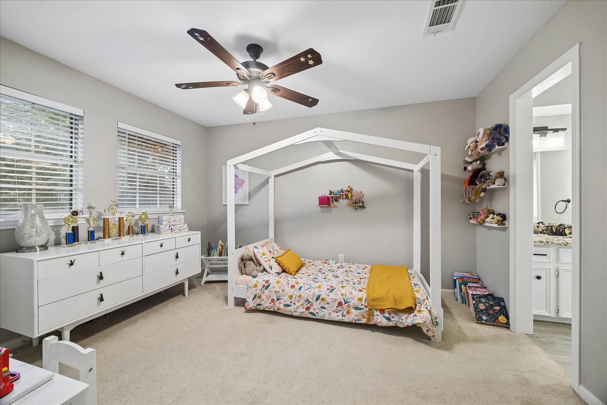 2411 Kings Lodge Drive Property Photo 19