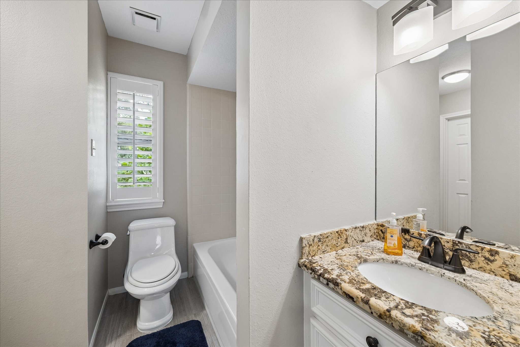 2411 Kings Lodge Drive Property Photo 25