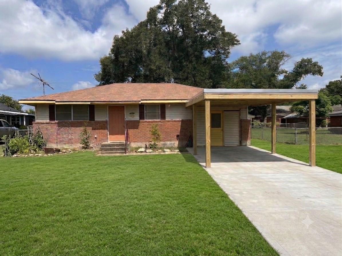 432 N Holland Street Property Photo 1