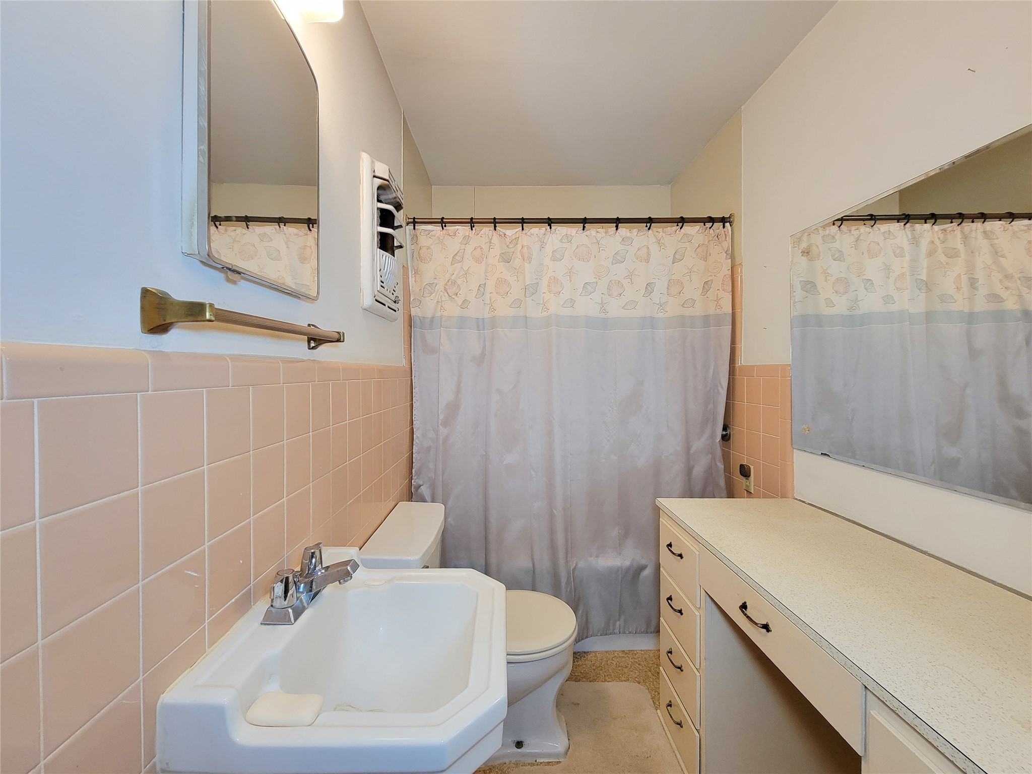 432 N Holland Street Property Photo 13