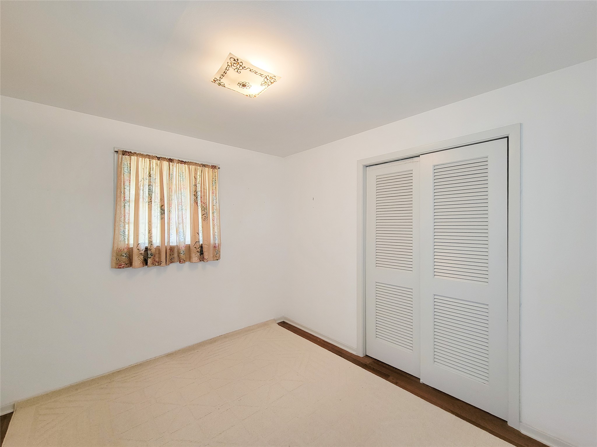 432 N Holland Street Property Photo 15