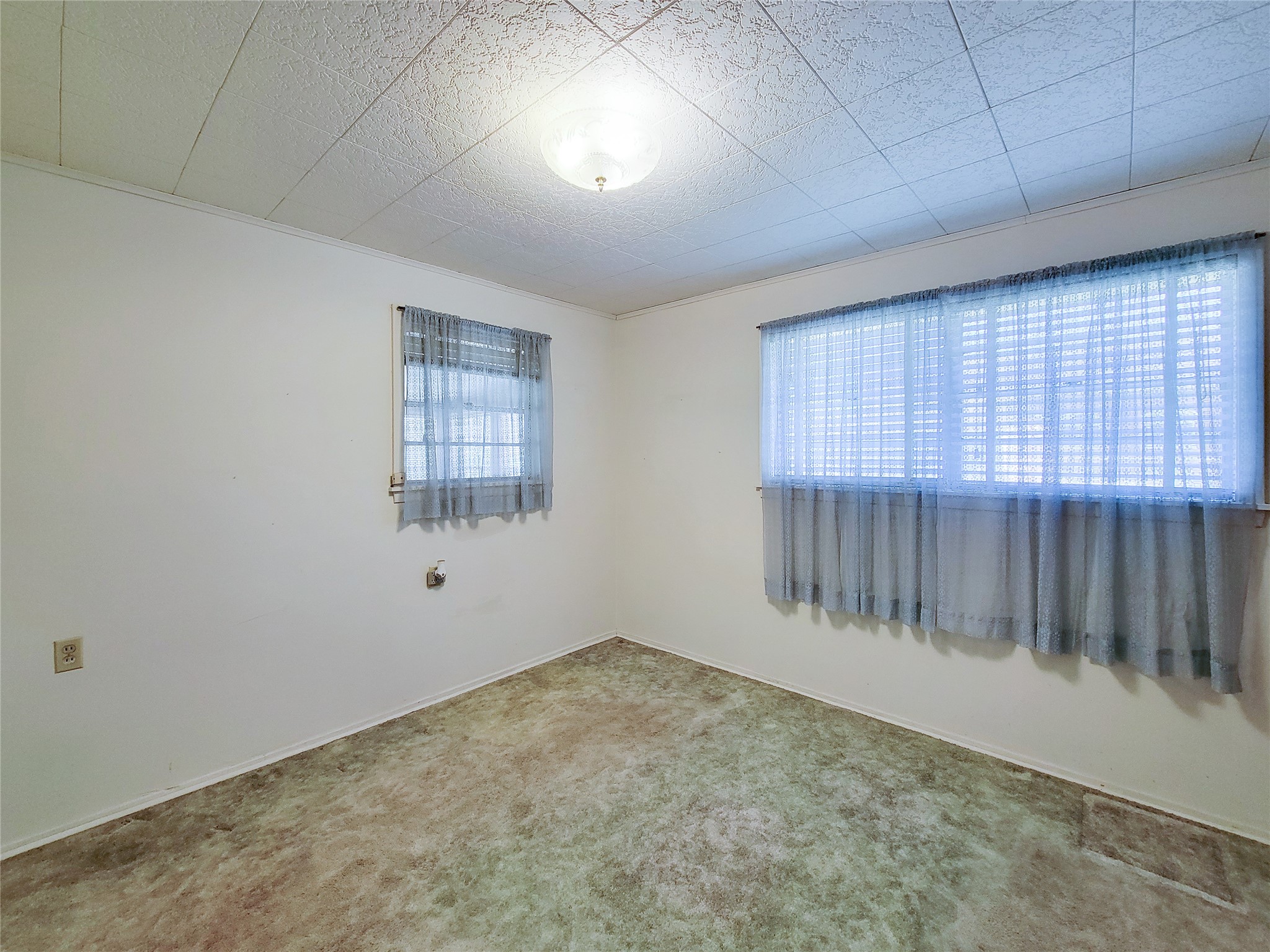 432 N Holland Street Property Photo 17