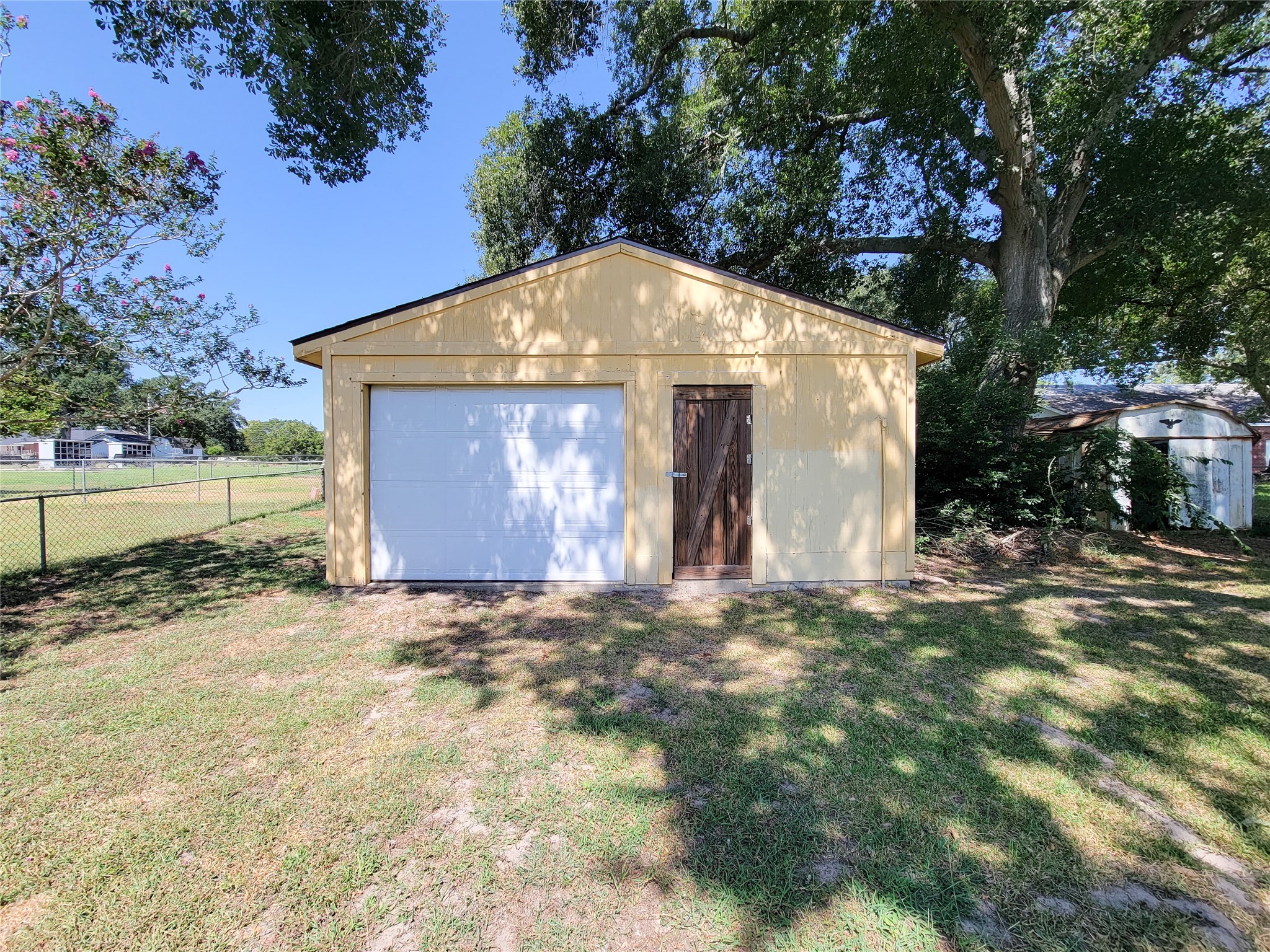 432 N Holland Street Property Photo 23