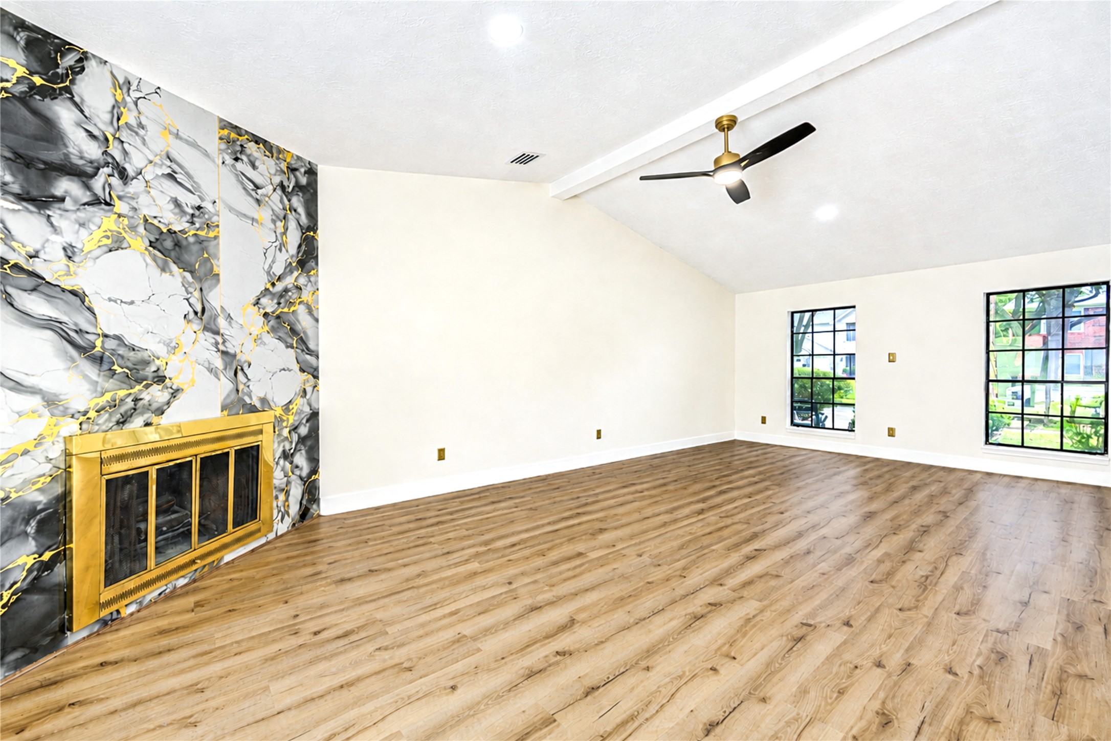 16011 Pinyon Creek Drive Property Photo 9