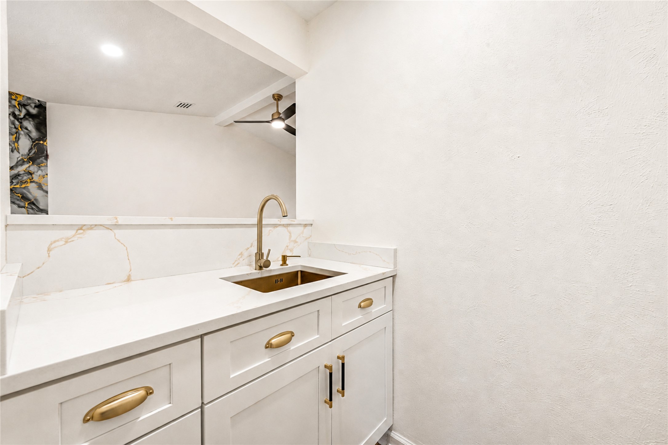 16011 Pinyon Creek Drive Property Photo 10