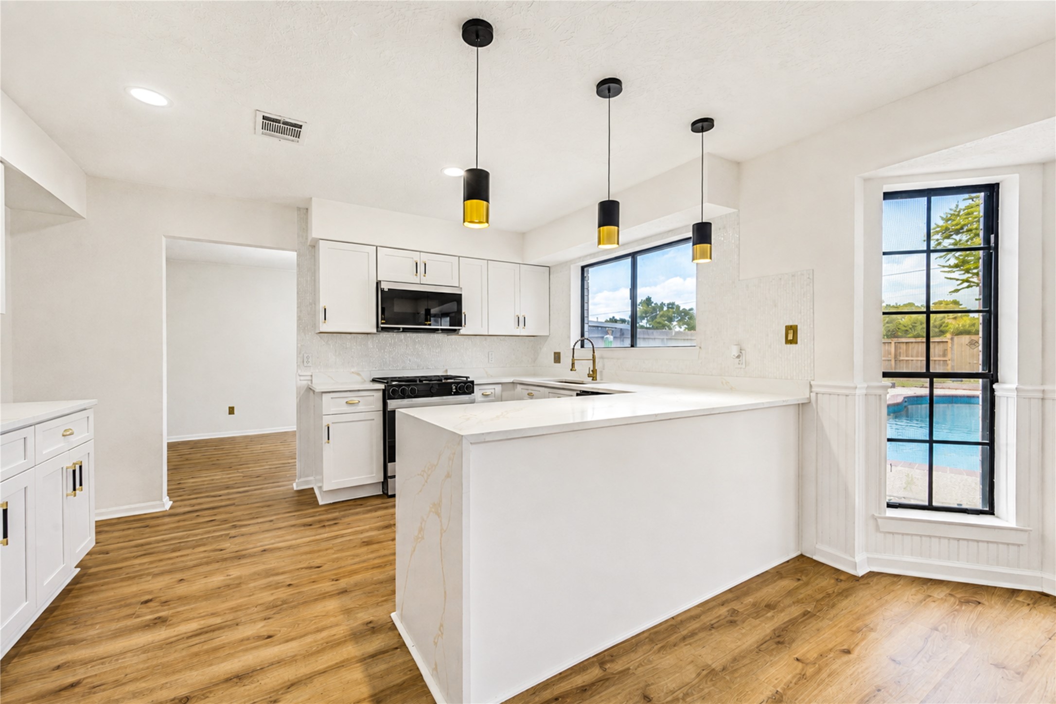 16011 Pinyon Creek Drive Property Photo 14