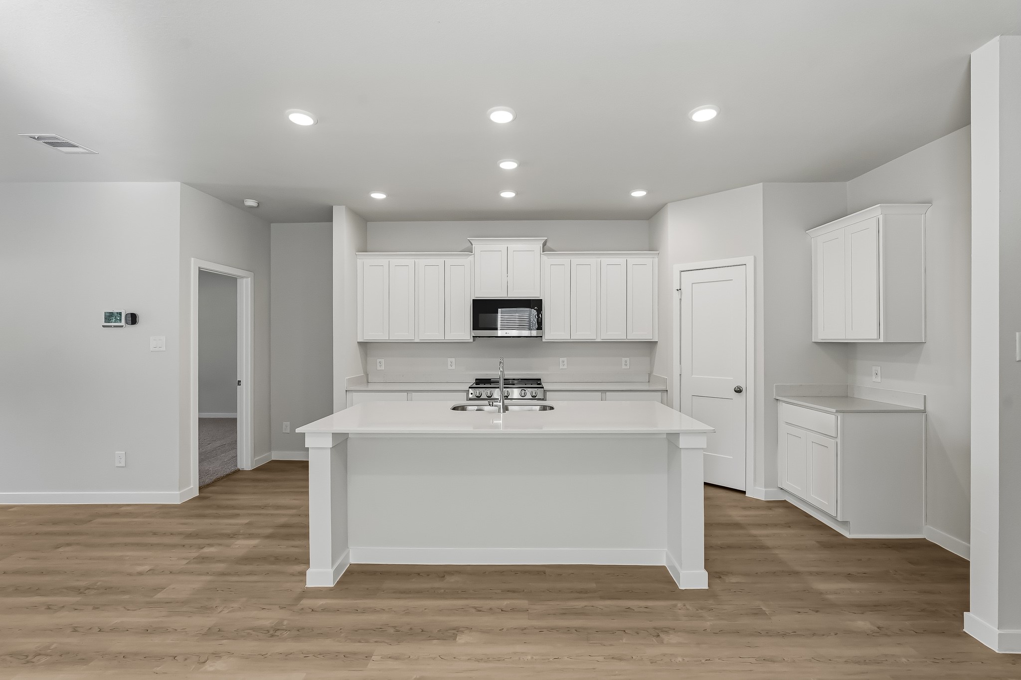 17833 Lionheart Road Property Photo 10