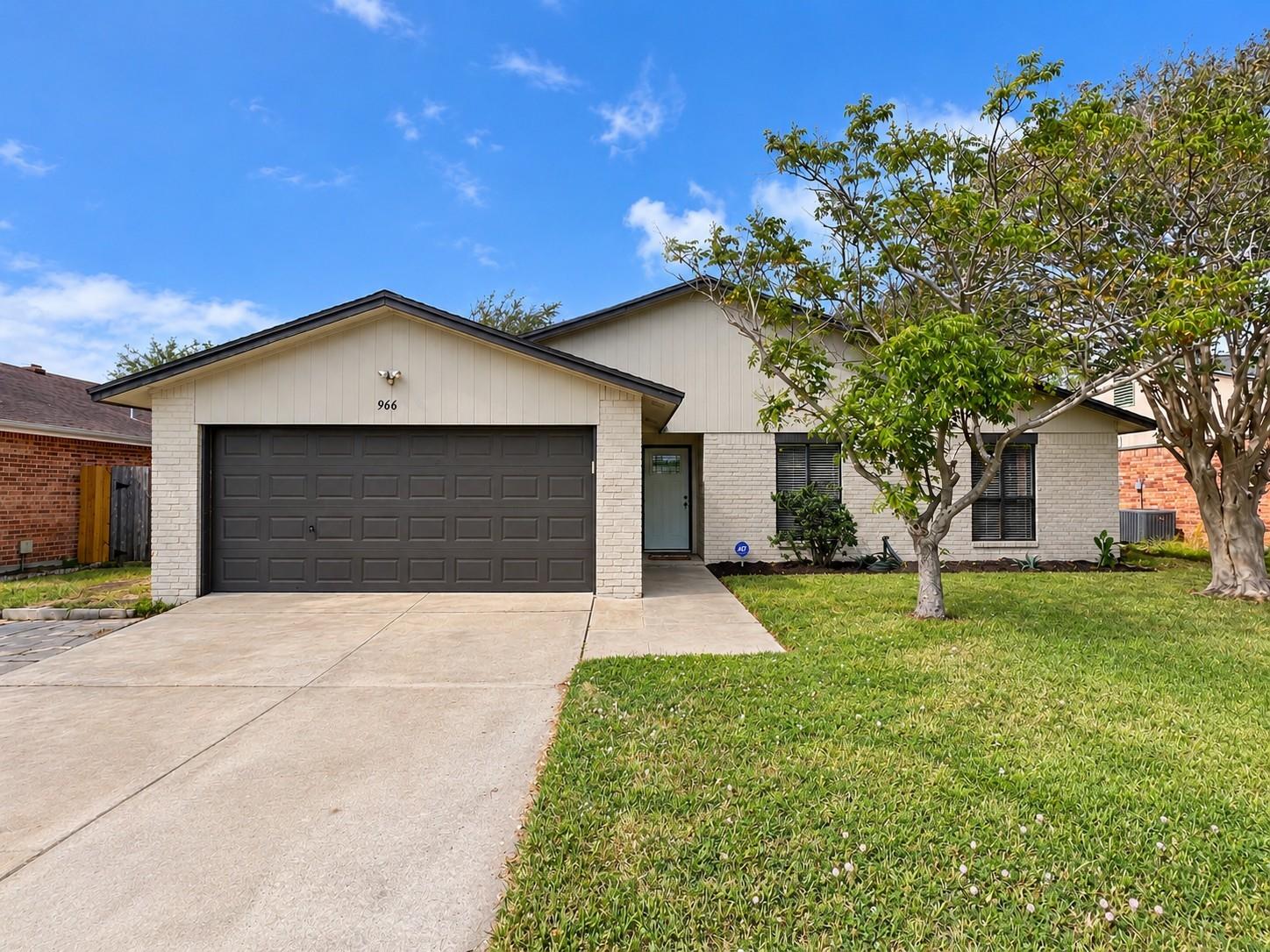 966 Bramling Circle, Corpus Christi TX 78418
