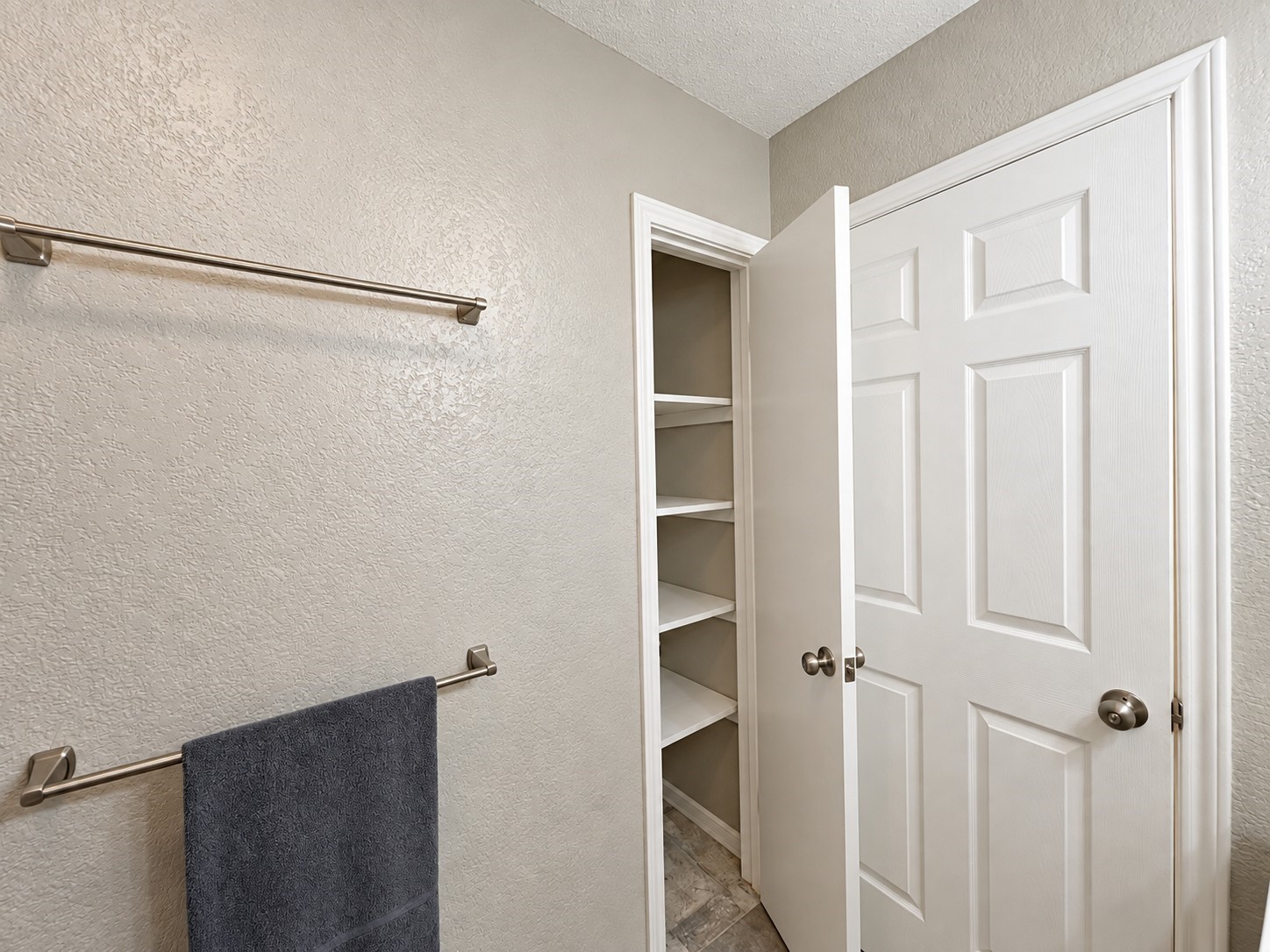 966 Bramling Circle Property Photo 22