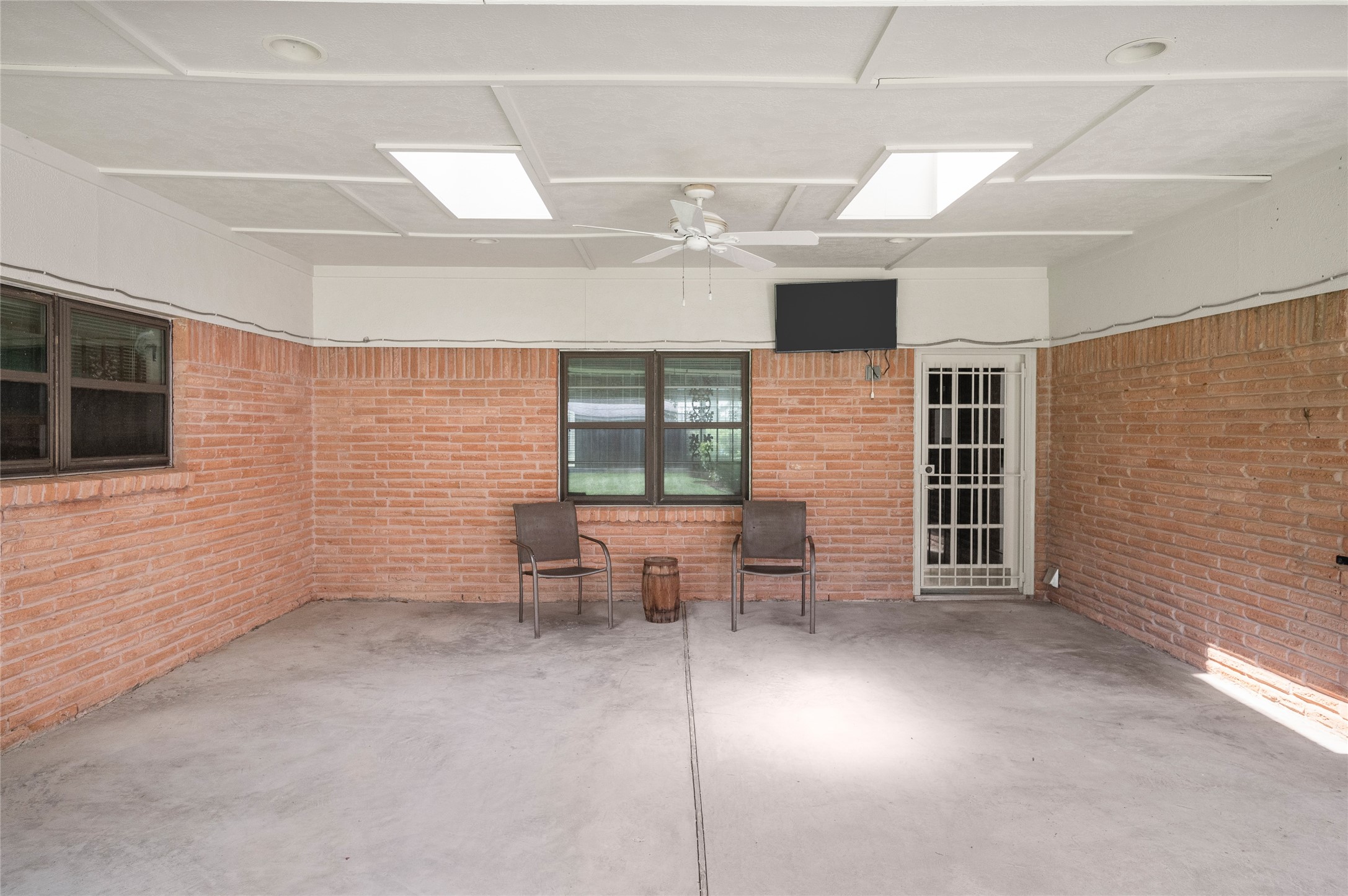 1815 Droxford Drive Property Photo 8